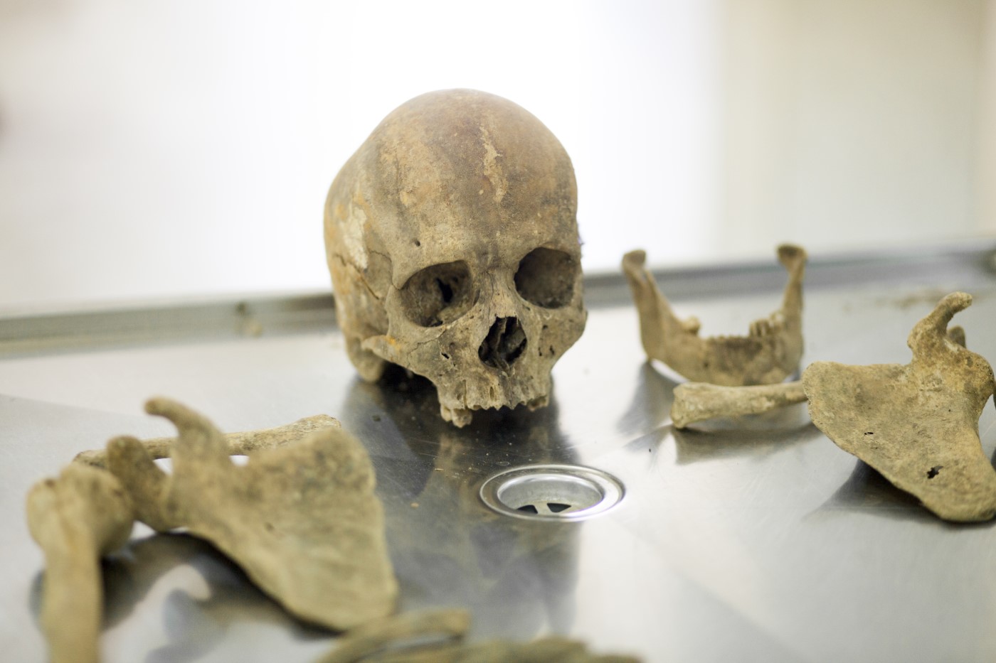 Cadàver encara per identificar, en el dipòsit de cadàvers de Visoko, Sarajevo